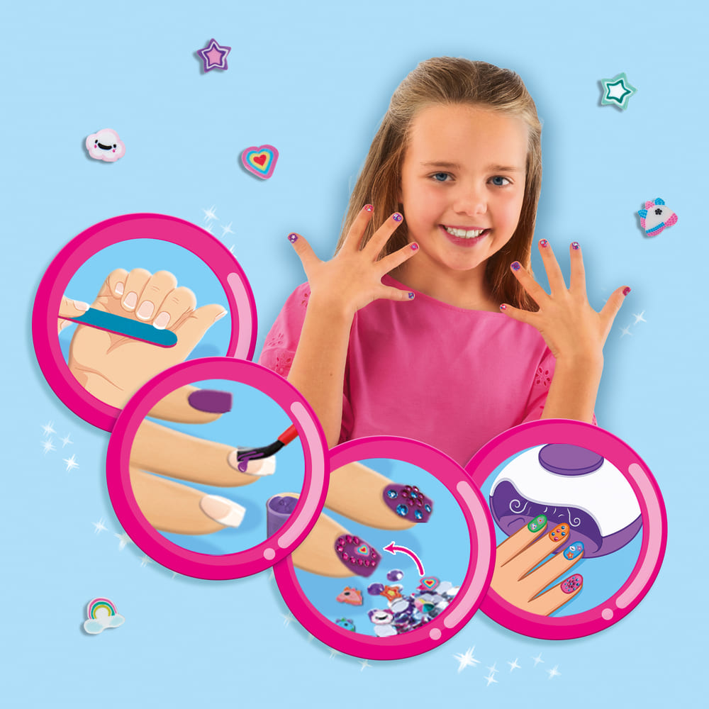 Nail art salon