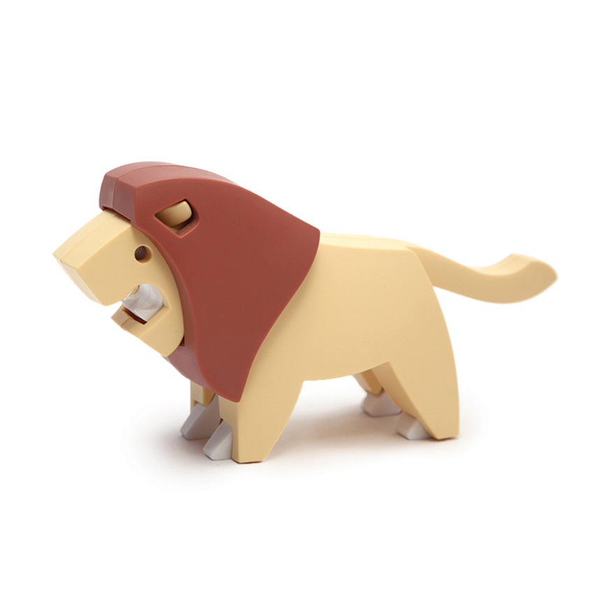 Savanne Leeuw, Halftoys
