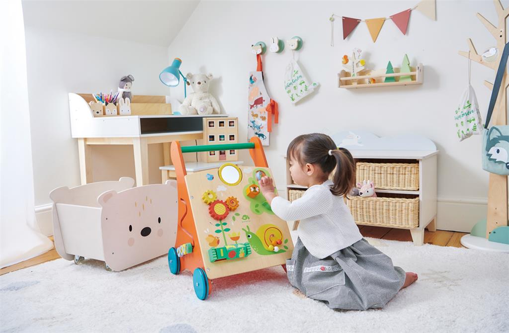 Bureau En Stoel, Tender Leaf
