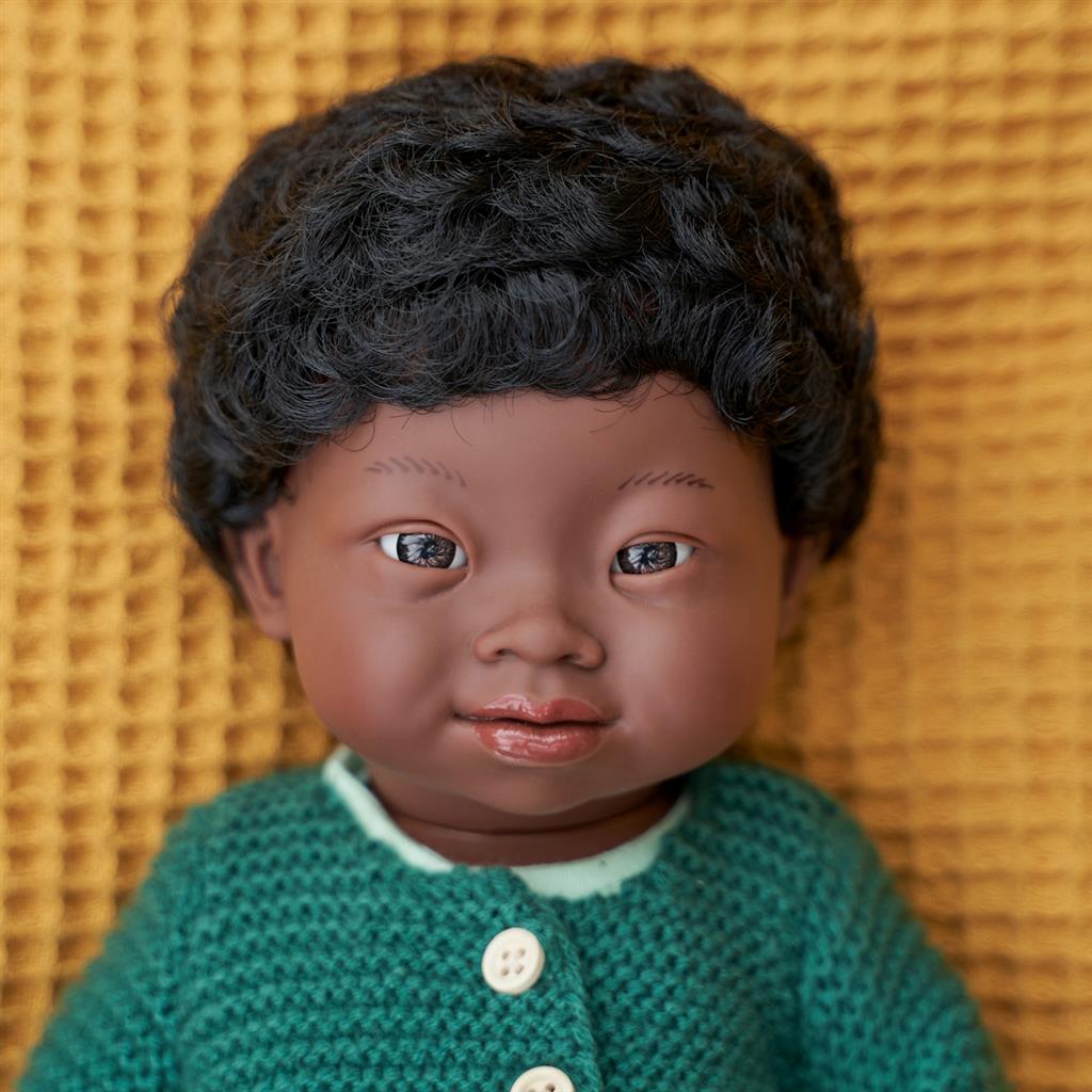 Pop Afrikaanse Jongen Down 38cm, Miniland