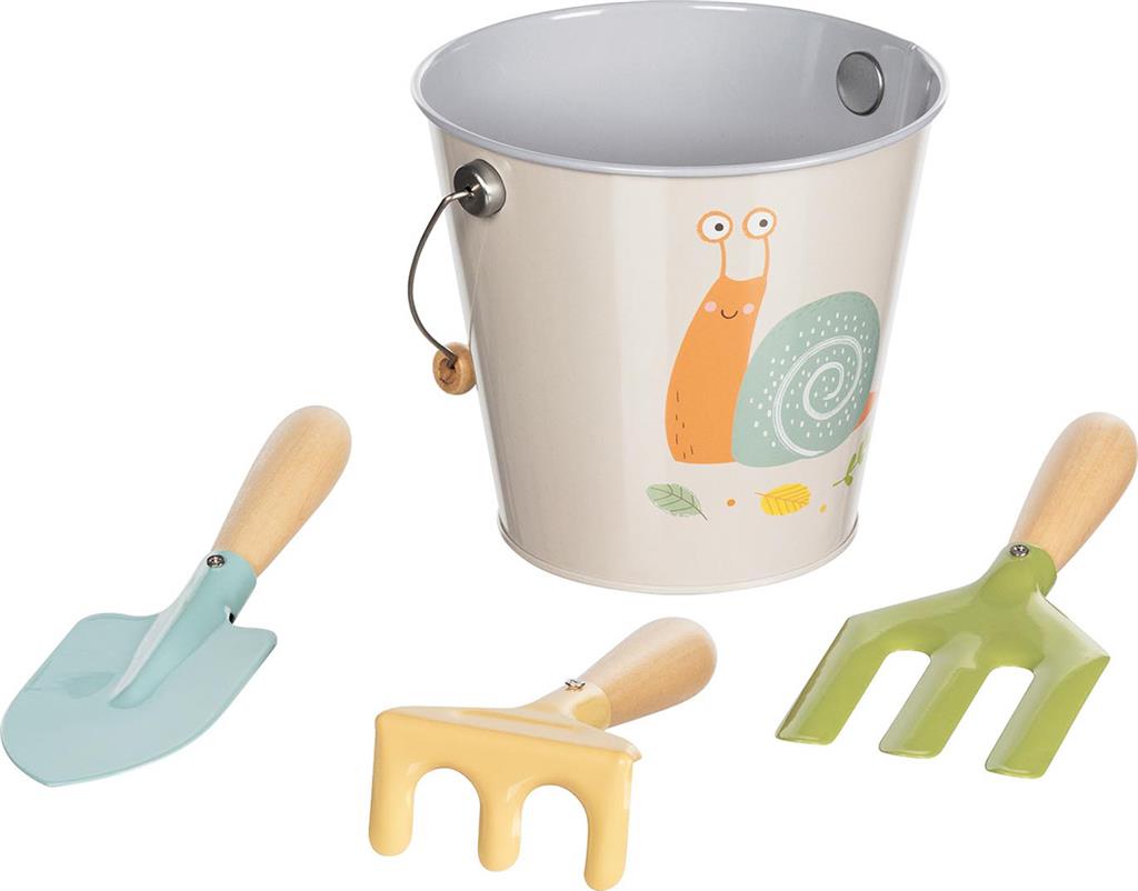 Emmer Met Tuingereedschap, Goki
