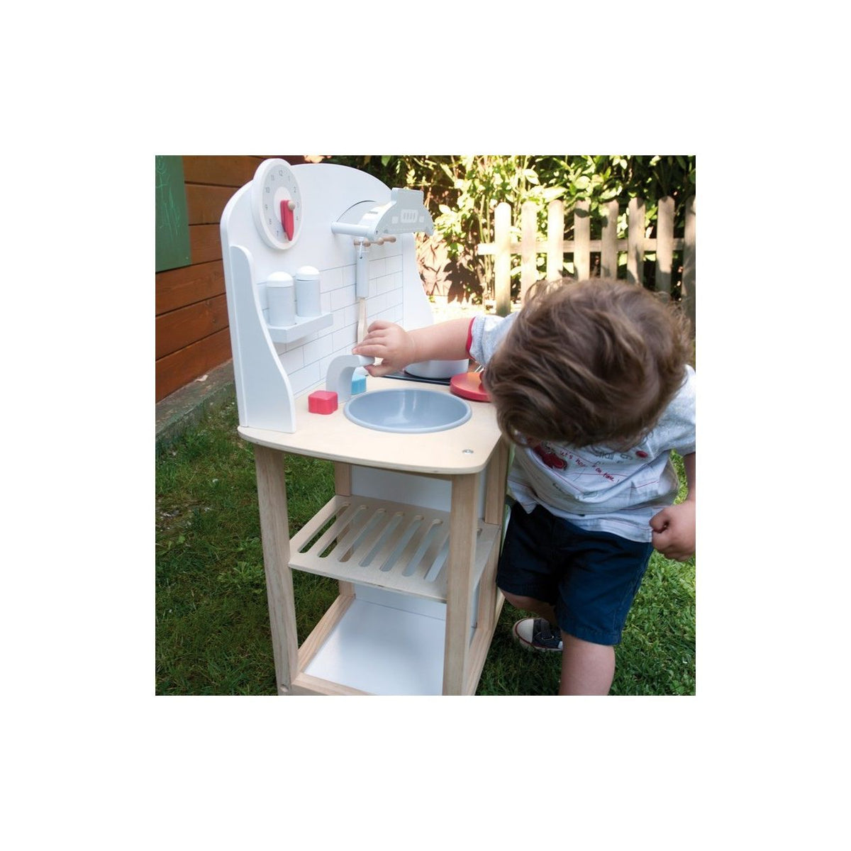 Grijze Keuken, Andreu Toys