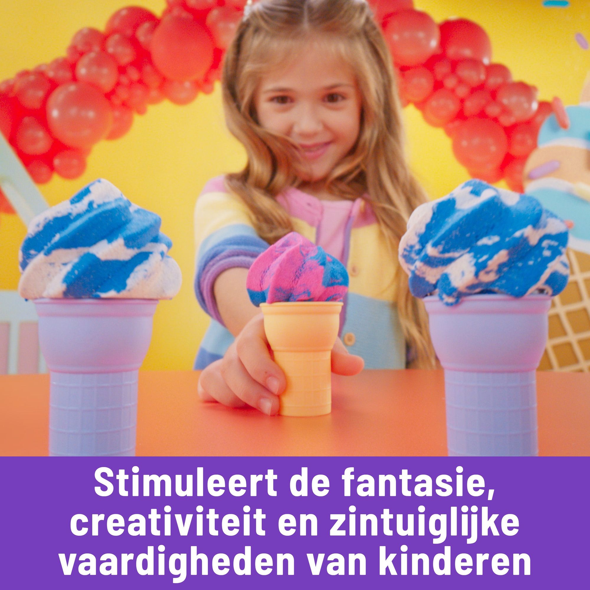 Kinetic Sand - Softijsjes Speelset Met 396 gram Speelzand In Blauw Roze En Wit - 2 Ijshoorntjes En 2 Stuks Gereedschap, Spin Master
