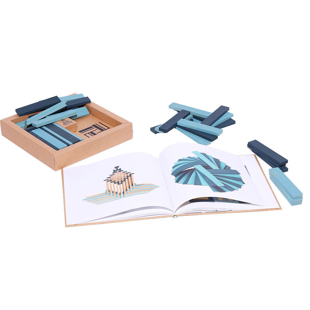 set nr.21: kunstboek + 20 lichtblauwe planken & 20 donkerblauwe planken, Kapla