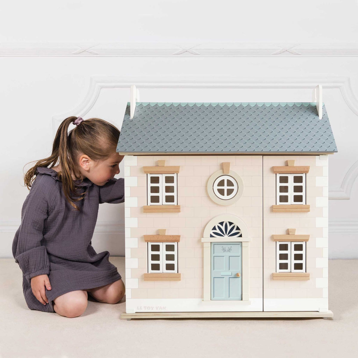 Bay Tree Wooden Dolls House - FSC 100%, Le Toy Van