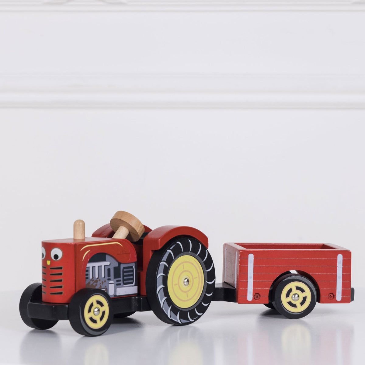 Farmyard Tractor & Trailer - FSC 100%, Le Toy Van