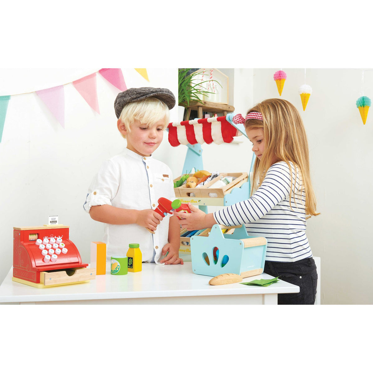 Groceries Set & Scanner - FSC 100%, Le Toy Van
