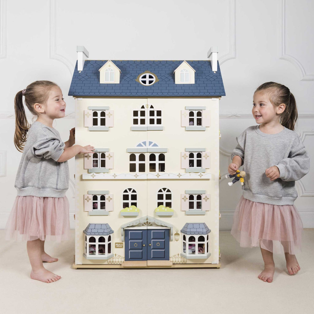 Palace Wooden Dolls House - FSC 100%, Le Toy Van