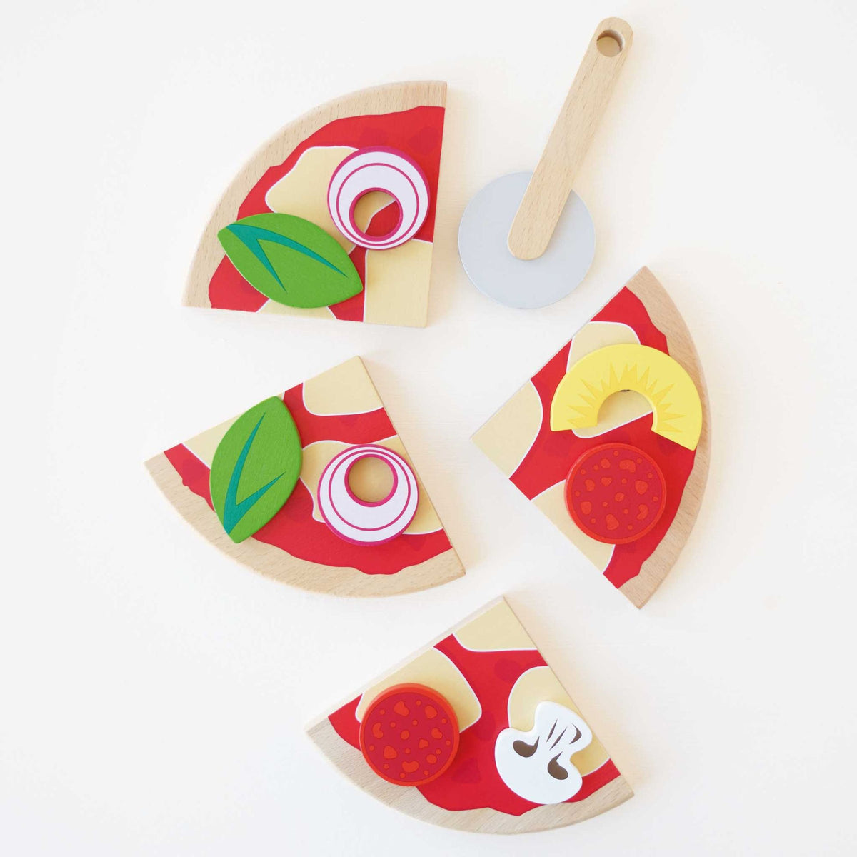 Pizza & Toppings with Slice Cutters - FSC 100%, Le Toy Van