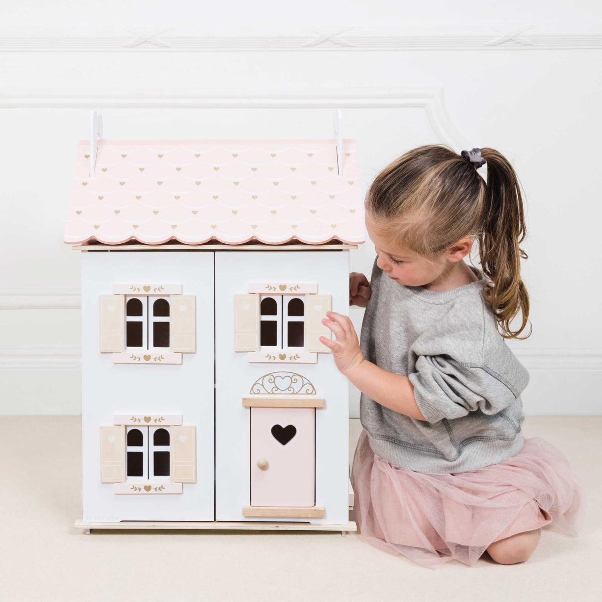 Roseheart Wooden Dolls House - FSC 100%, Le Toy Van