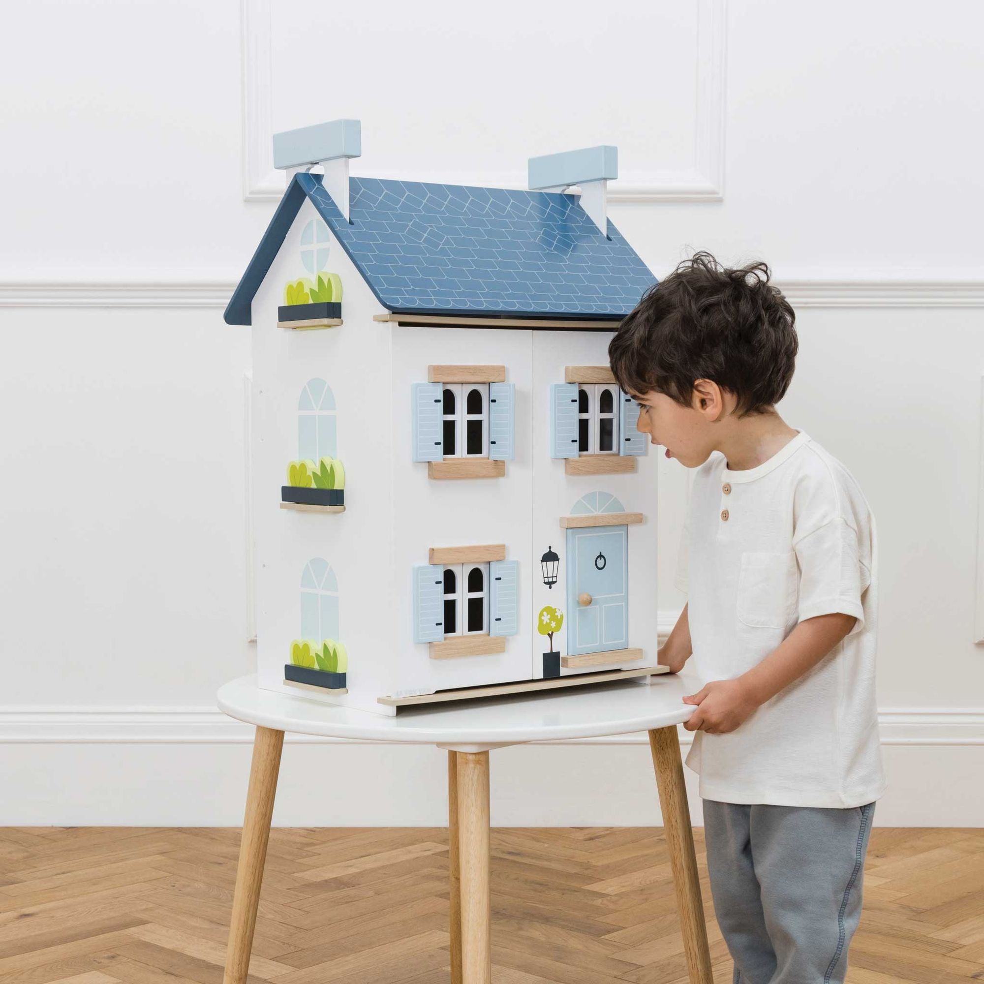 Sky Wooden Dolls House Original Version, Le Toy Van