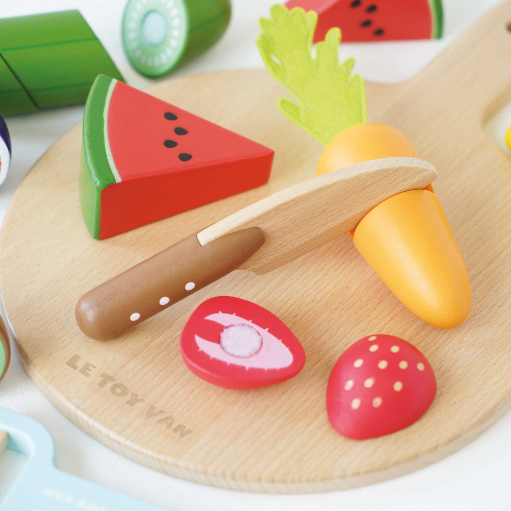 Wooden Chopping Board & Sliceable Play Food - FSC 100%, Le Toy Van