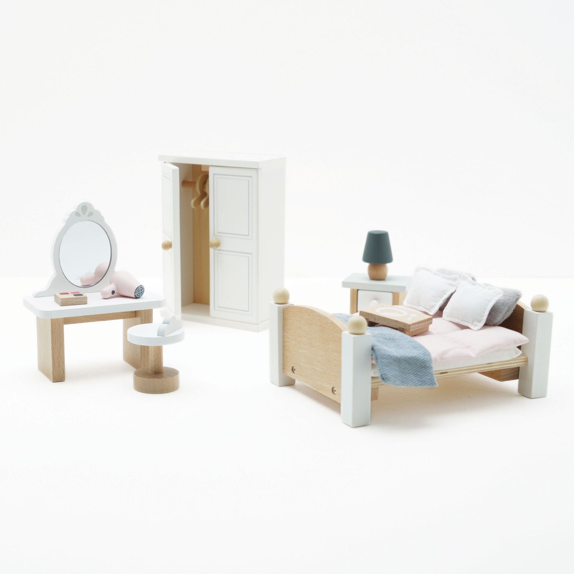Wooden Dolls house Bedroom - FSC 100%, Le Toy Van