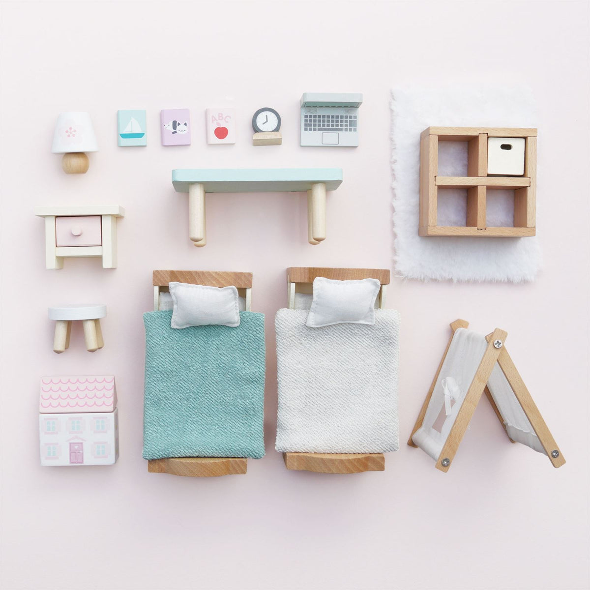 Wooden Dolls house Child's Bedroom Furn - FSC 100%, Le Toy Van