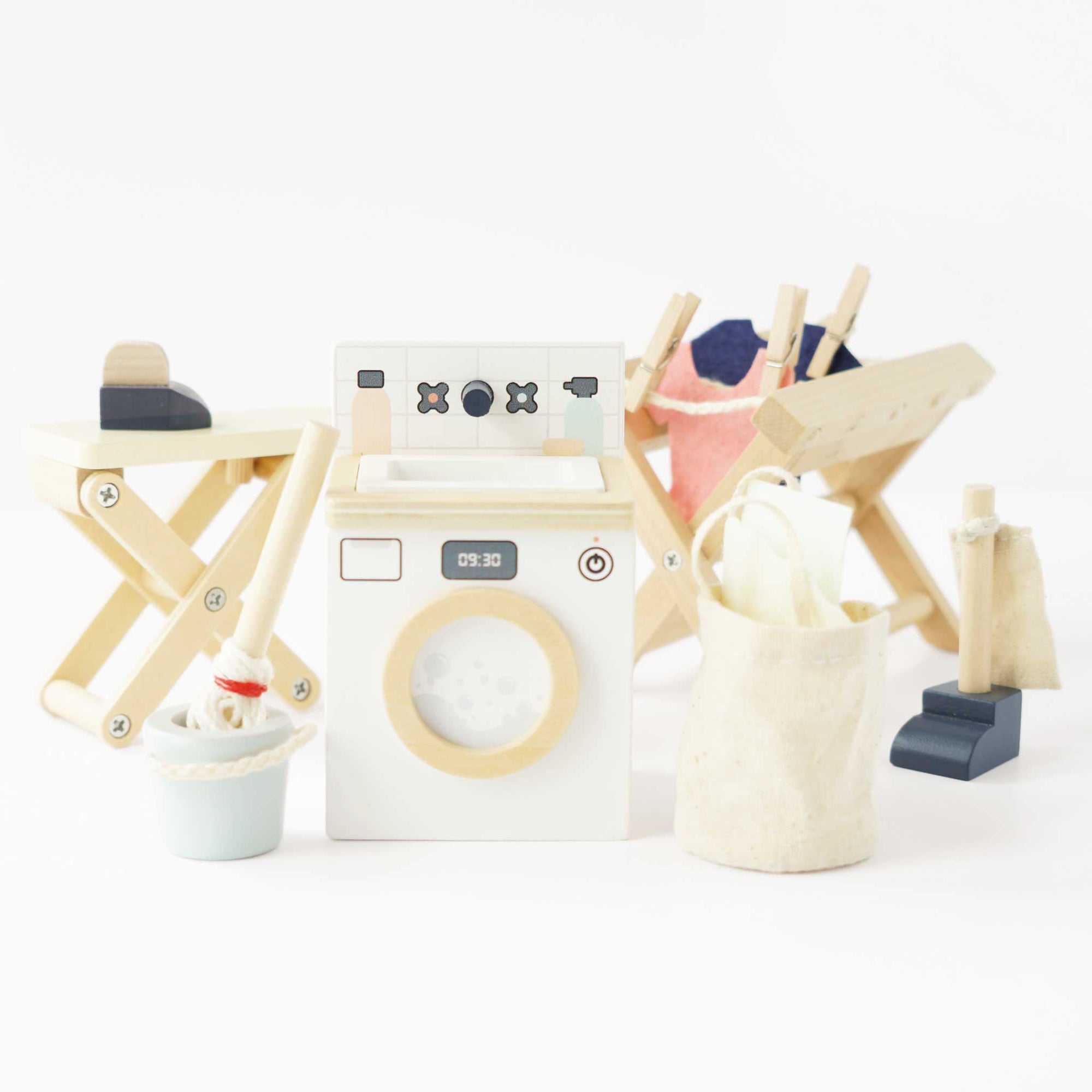 Wooden Dolls House Laundry Room - FSC 100%, Le Toy Van