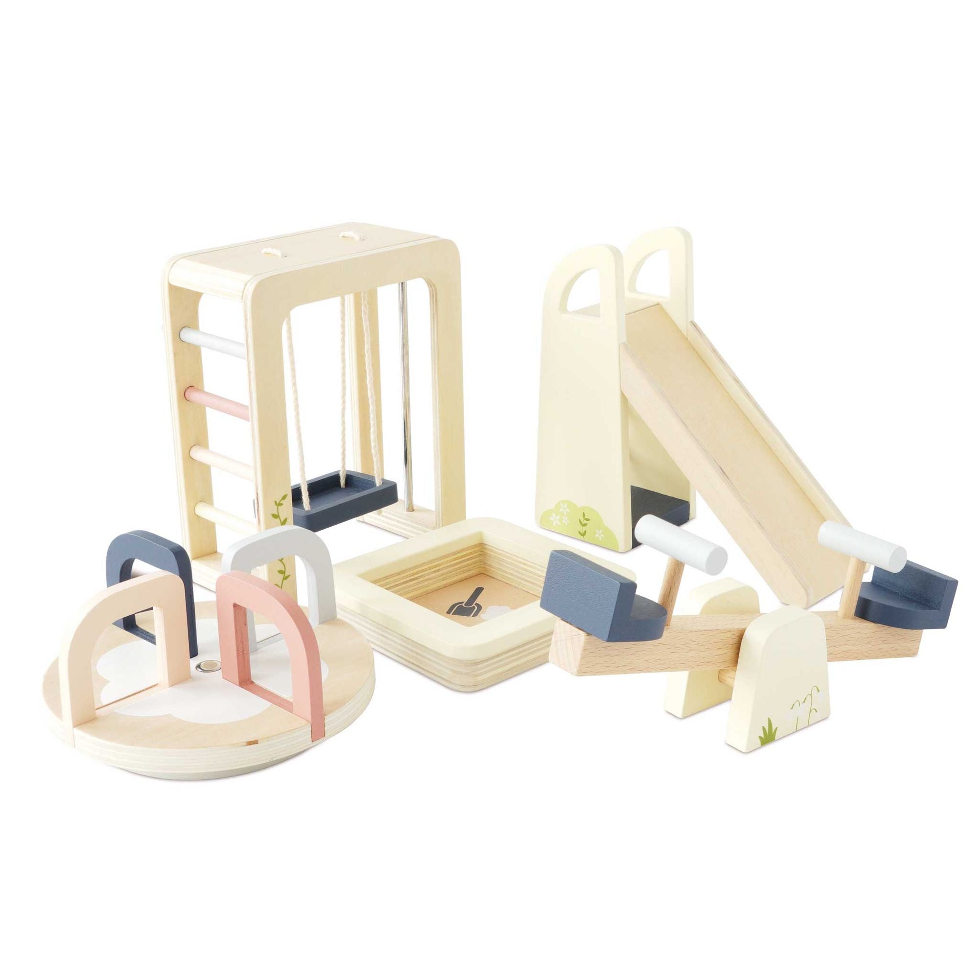 Wooden Dolls house Outdoor Play Furn - FSC 100%, Le Toy Van