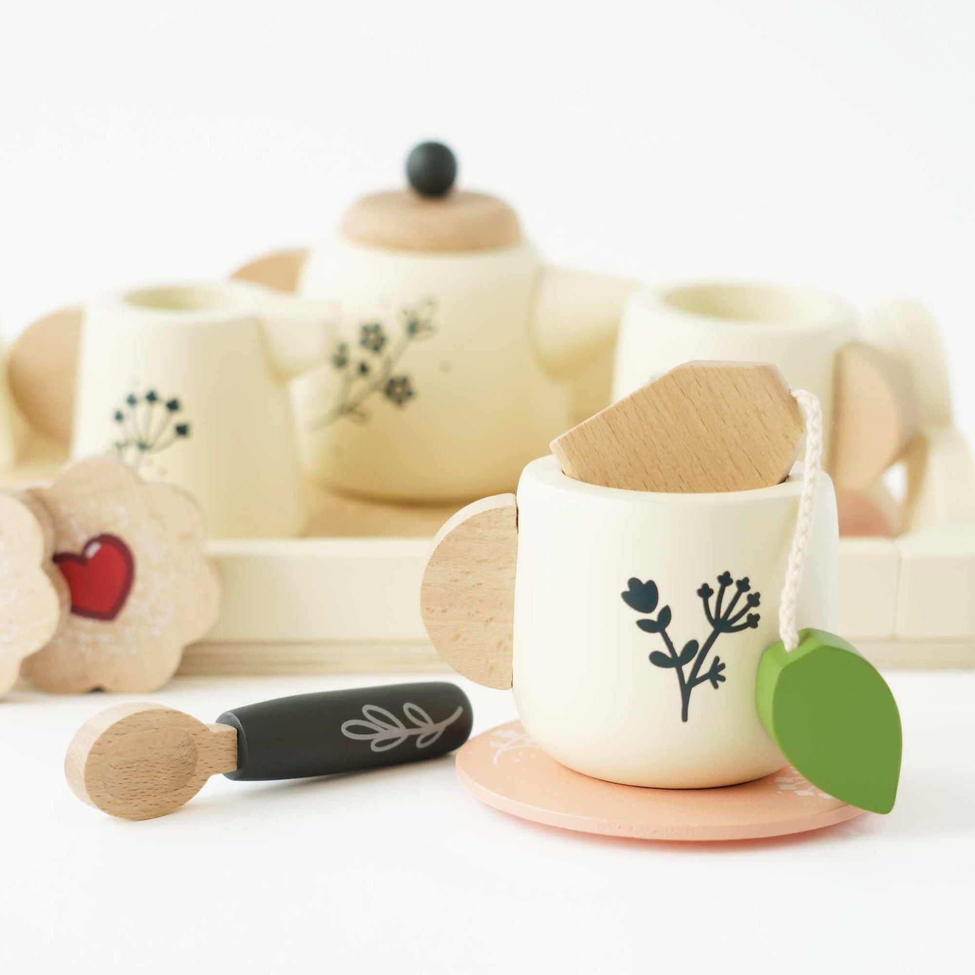 Wooden Tea Set & Trays - FSC 100%, Le Toy Van