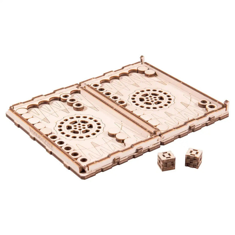Backgammon Short, Wooden City
