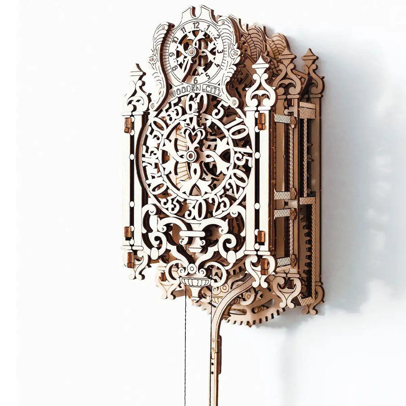 Royal clock, Wooden City