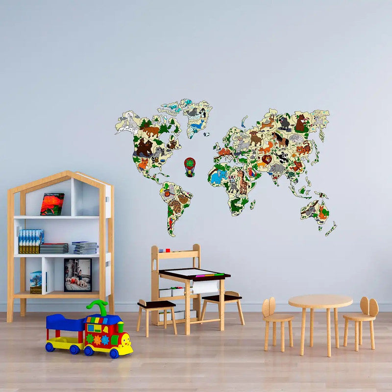 WORLD MAP ANIMALS XL, Wooden City